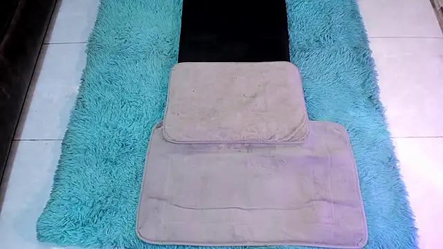 Snapshot of Eilin_clio chatting on 11-20-25, 08:08 Eilin clio online show from 11-20-25, 08:08