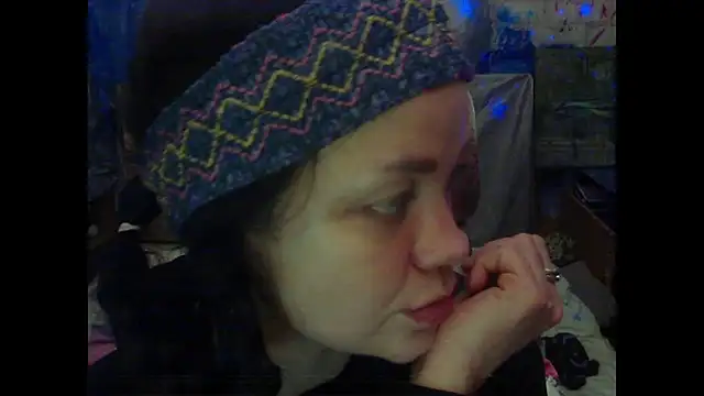 Snapshot of iva_spirit chatting on 01-11-25, 04:57 iva spirit online show from 01-11-25, 04:57