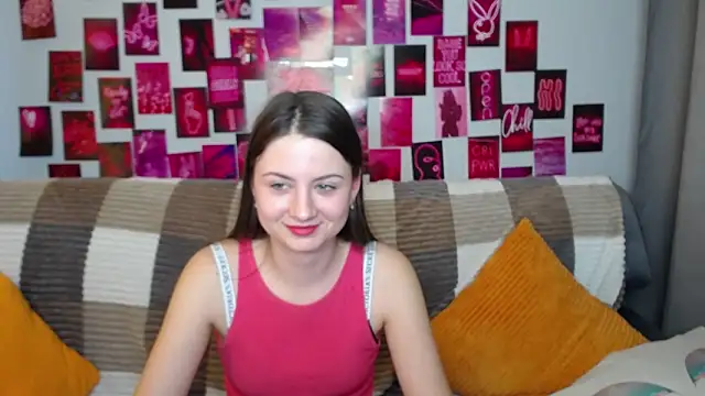 Snapshot of MilanaRoza chatting on 03-01-25, 09:29 MilanaRoza online show from 03-01-25, 09:29