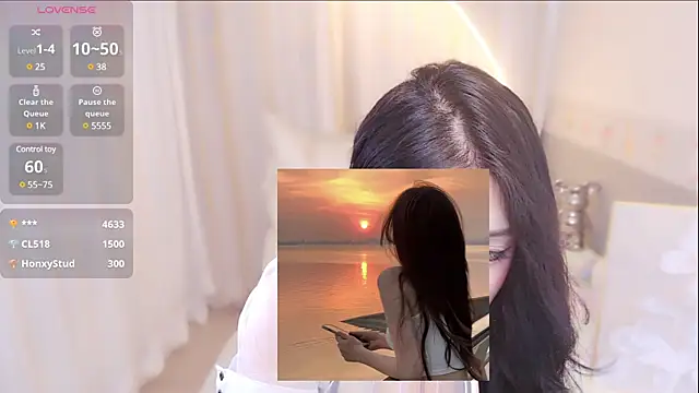 xiaoxiaoguaibao online show from 12-14-24, 07:46