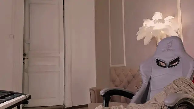 Alisia Mars online show from 02-11-25, 09:42