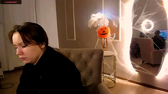 Alisia Mars online show from 10-15-25, 05:40