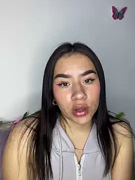 Snapshot of Im_Valen_Cute chatting on 12-19-24, 11:46 Im Valen Cute online show from 12-19-24, 11:46