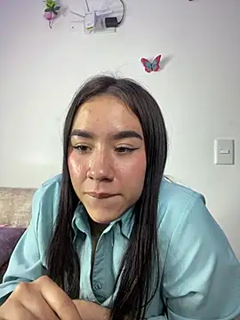 Snapshot of Im_Valen_Cute chatting on 12-31-24, 01:36 Im Valen Cute online show from 12-31-24, 01:36