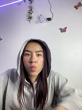 Snapshot of Im_Valen_Cute chatting on 01-19-25, 10:17 Im Valen Cute online show from 01-19-25, 10:17