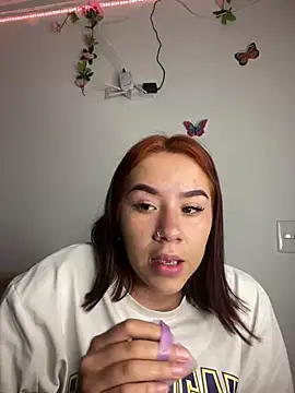 Snapshot of Im_Valen_Cute chatting on 01-31-25, 11:24 Im Valen Cute online show from 01-31-25, 11:24
