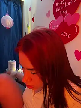 Snapshot of Im_Valen_Cute chatting on 02-08-25, 03:30 Im Valen Cute online show from 02-08-25, 03:30