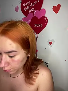 Snapshot of Im_Valen_Cute chatting on 02-16-25, 01:36 Im Valen Cute online show from 02-16-25, 01:36