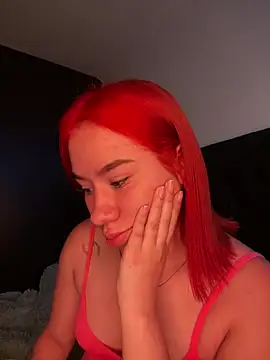 Snapshot of Im_Valen_Cute chatting on 02-18-25, 11:08 Im Valen Cute online show from 02-18-25, 11:08
