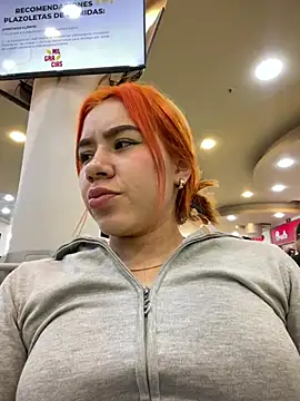 Snapshot of Im_Valen_Cute chatting on 02-24-25, 06:58 Im Valen Cute online show from 02-24-25, 06:58