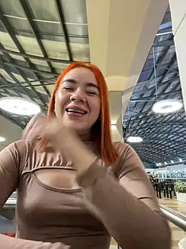 Snapshot of Im_Valen_Cute chatting on 02-25-25, 12:47 Im Valen Cute online show from 02-25-25, 12:47