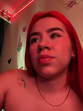 Snapshot of Im_Valen_Cute chatting on 03-08-25, 12:33 Im Valen Cute online show from 03-08-25, 12:33