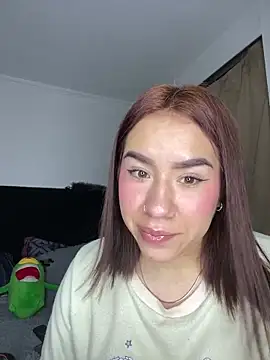 Snapshot of Im_Valen_Cute chatting on 03-11-25, 11:26 Im Valen Cute online show from 03-11-25, 11:26