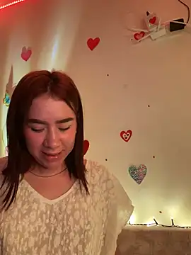 Snapshot of Im_Valen_Cute chatting on 03-15-25, 01:19 Im Valen Cute online show from 03-15-25, 01:19