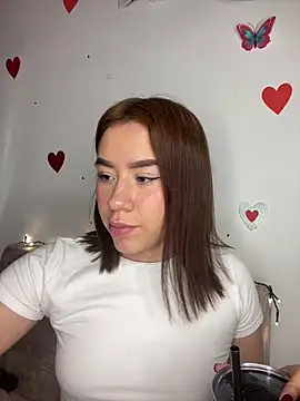 Snapshot of Im_Valen_Cute chatting on 03-20-25, 11:12 Im Valen Cute online show from 03-20-25, 11:12