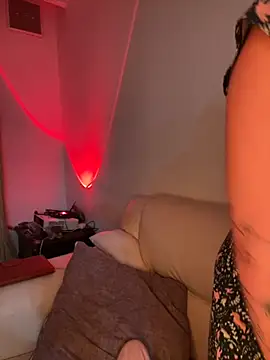 Im Valen Cute online show from 11-12-25, 03:29