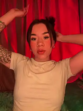 Snapshot of Im_Valen_Cute chatting on 07-19-26, 02:04 Im Valen Cute online show from 07-19-26, 02:04