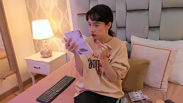 Snapshot of Nastya_Fantasy chatting on 12-07-24, 01:18 Nastya Fantasy online show from 12-07-24, 01:18