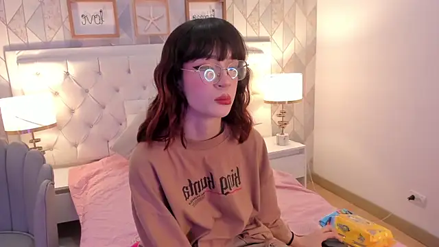 Snapshot of Nastya_Fantasy chatting on 01-27-25, 07:24 Nastya Fantasy online show from 01-27-25, 07:24