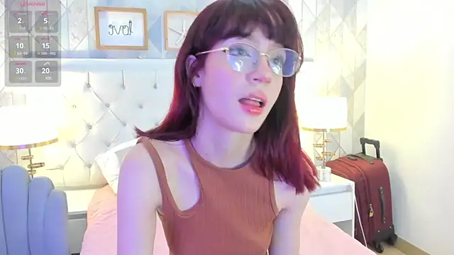 Snapshot of Nastya_Fantasy chatting on 02-17-25, 07:31 Nastya Fantasy online show from 02-17-25, 07:31