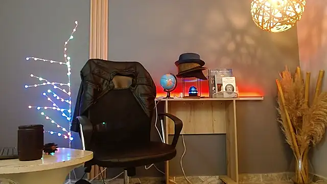 Reiko 85  online show from 02-11-26, 02:33