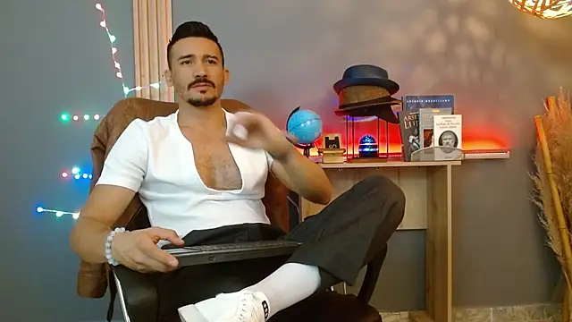 Reiko 85  online show from 02-20-26, 02:39