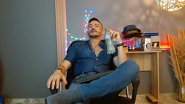 Reiko 85  online show from 03-21-26, 07:28