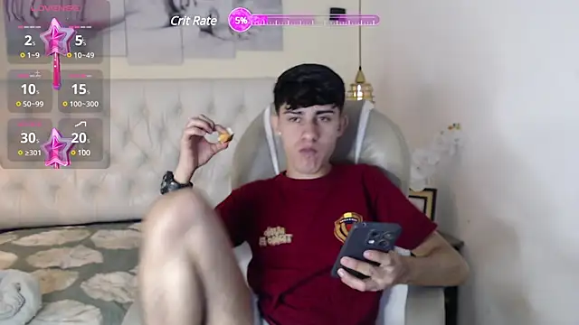 Snapshot of Dyla_n18 chatting on 02-17-25, 11:20 Dyla n18 online show from 02-17-25, 11:20