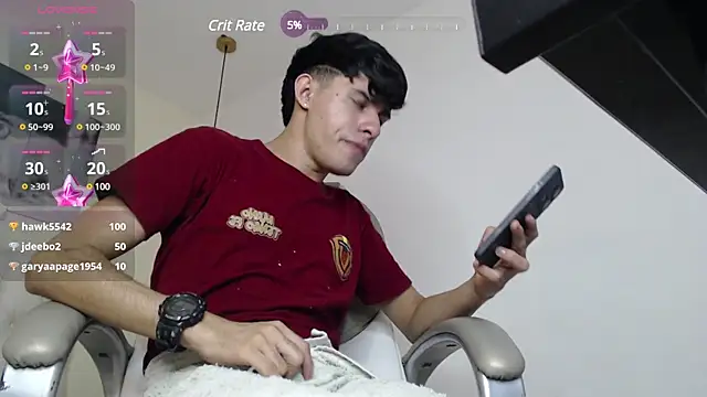 Snapshot of Dyla_n18 chatting on 02-18-25, 02:27 Dyla n18 online show from 02-18-25, 02:27