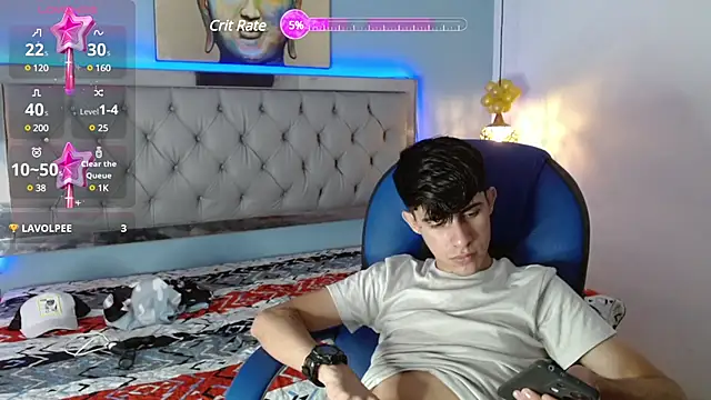 Snapshot of Dyla_n18 chatting on 02-22-25, 02:17 Dyla n18 online show from 02-22-25, 02:17