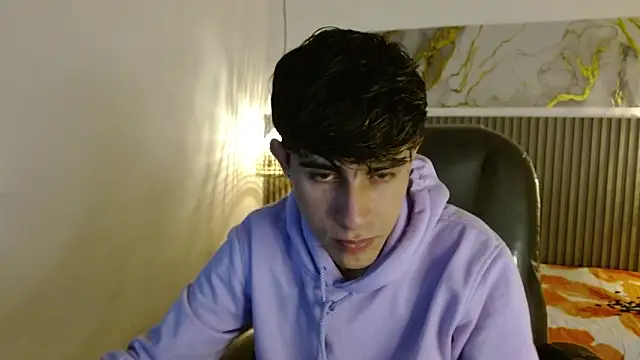 Dyla n18 online show from 12-14-25, 06:34