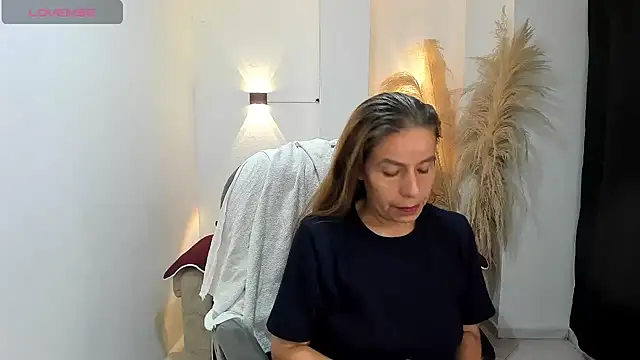 Milf karlye online show from 06-05-26, 02:40