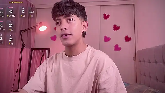 Snapshot of teobowny_ chatting on 03-20-25, 02:53 teobowny online show from 03-20-25, 02:53