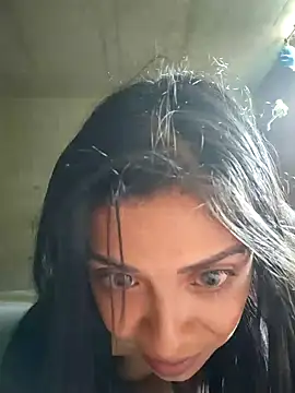 Snapshot of Vanessagirld chatting on 12-23-24, 06:58 Vanessagirld online show from 12-23-24, 06:58