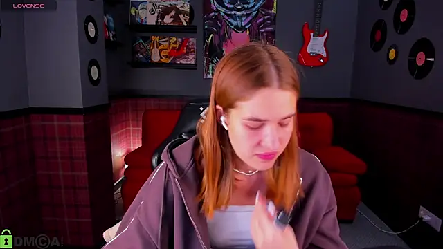 Jennifer Wadee online show from 04-08-26, 11:16