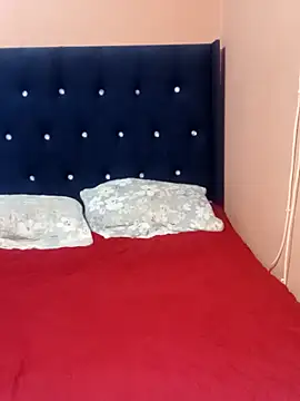 Luciouslips00 online show from 03-07-26, 12:02