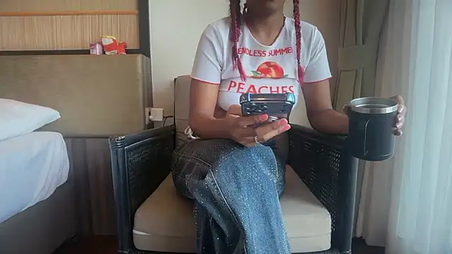HornyBabe  online show from 05-21-26, 11:45