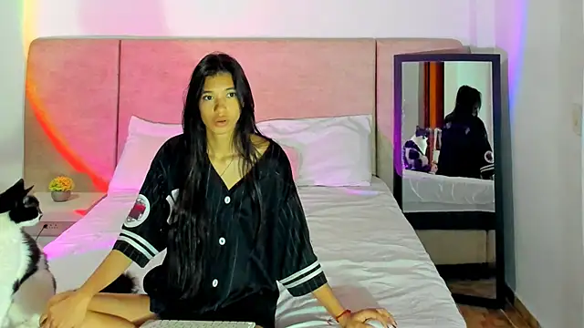 alanaget1 online show from 12-30-24, 11:26