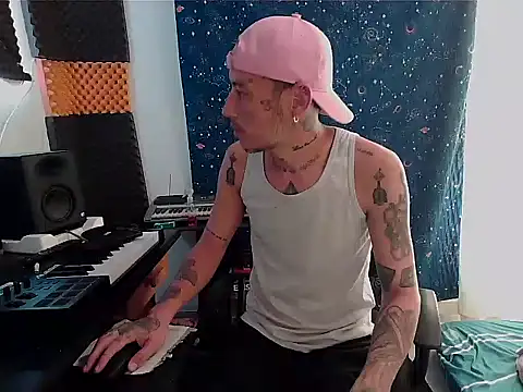 patrik tattoo  online show from 01-10-25, 04:20