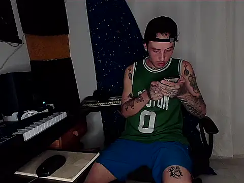 patrik tattoo  online show from 02-03-25, 11:05