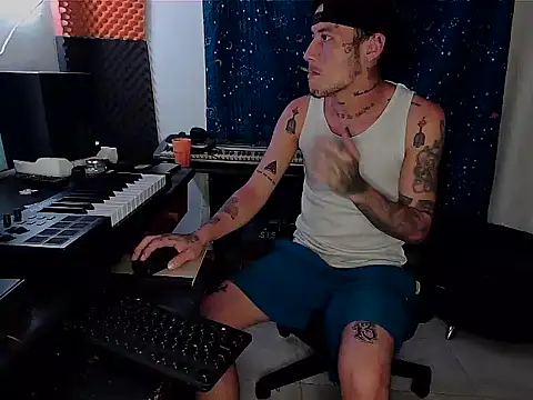 patrik tattoo  online show from 02-18-25, 04:04