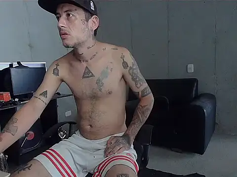 Snapshot of patrik_tattoo_ chatting on 03-29-26, 05:24 patrik tattoo online show from 03-29-26, 05:24