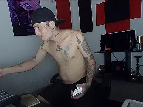 Snapshot of patrik_tattoo_ chatting on 04-21-26, 12:12 patrik tattoo online show from 04-21-26, 12:12