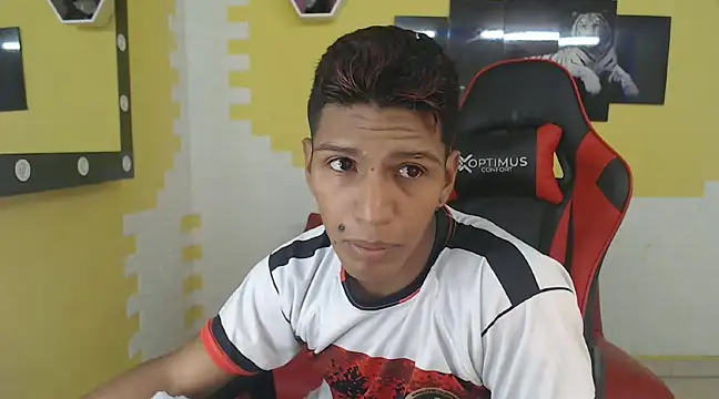 mau elixxx online show from 12-31-24, 07:18