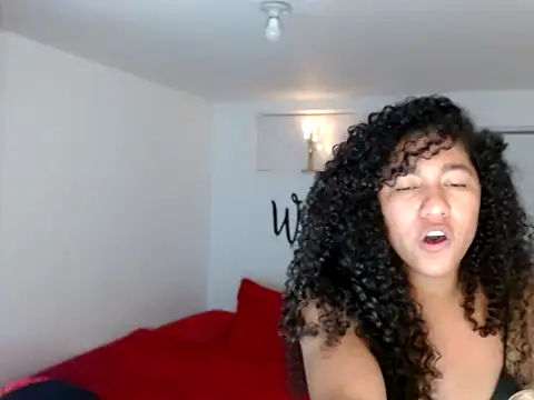 Snapshot of bellacrespalatina chatting on 09-18-25, 11:51 bellacrespalatina online show from 09-18-25, 11:51