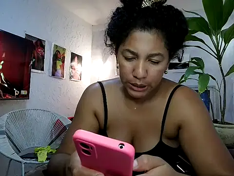 bellacrespalatina online show from 03-18-26, 05:10