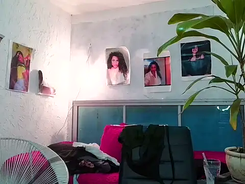 bellacrespalatina online show from 03-24-26, 04:23