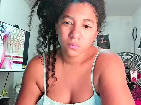 Snapshot of bellacrespalatina chatting on 04-25-26, 01:03 bellacrespalatina online show from 04-25-26, 01:03