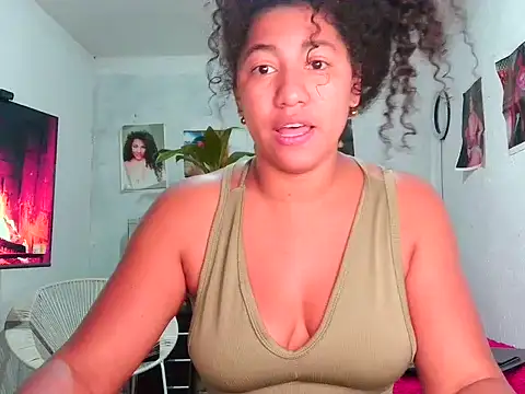 Snapshot of bellacrespalatina chatting on 05-05-26, 04:59 bellacrespalatina online show from 05-05-26, 04:59