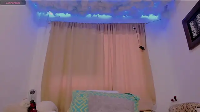 Snapshot of Lauu_G chatting on 03-05-25, 11:05 Lauu G online show from 03-05-25, 11:05